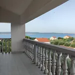 Olive Island * Neviđane
