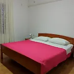 Olive Island Apartamento Neviđane