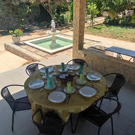 Olive Island Apartmán