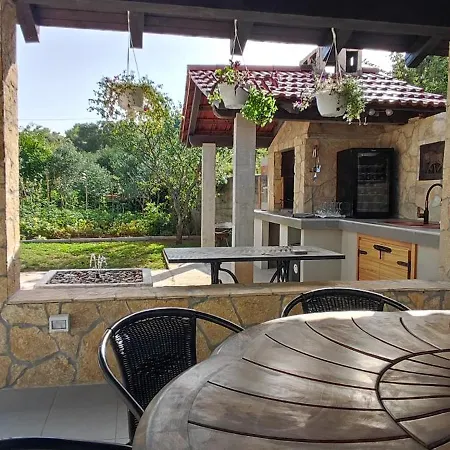Olive Island Apartmán