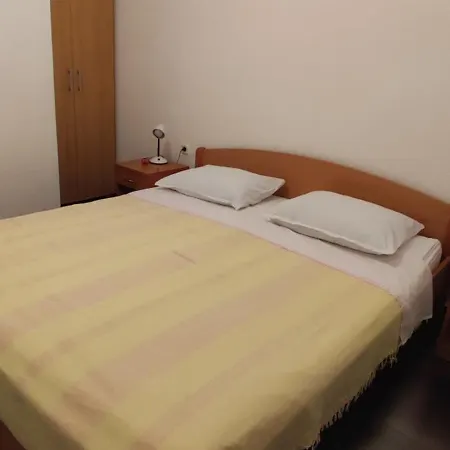 Olive Island Neviđane