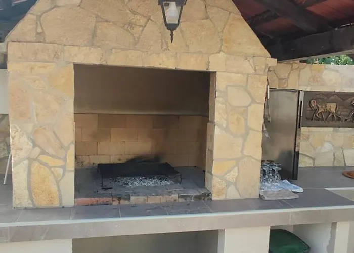 Olive Island 아파트 Neviđane