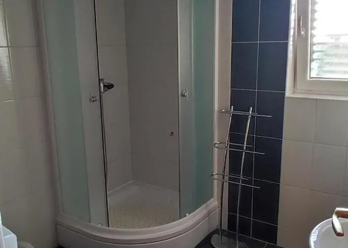 Olive Island 아파트 Neviđane