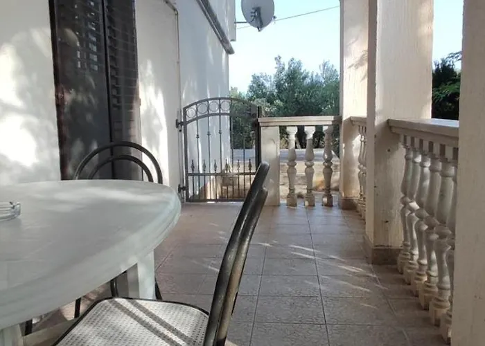 Olive Island 아파트 Neviđane